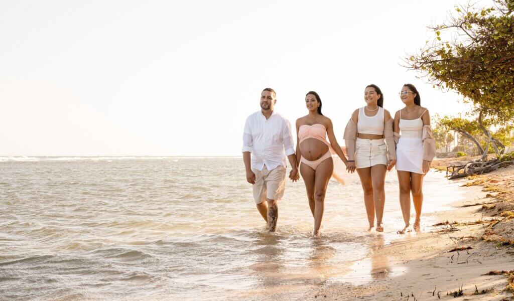 07 Sesión de Fotografía de Embarazo en la Playa de La Guancha, Ponce, Puerto Rico.jpg fotografía de embarazo en la playa Sesión de Fotografía de Embarazo en la Playa de La Guancha 01 Sesion de Fotografia de Embarazo en la Playa de La Guancha Ponce Puerto Rico 1024x600